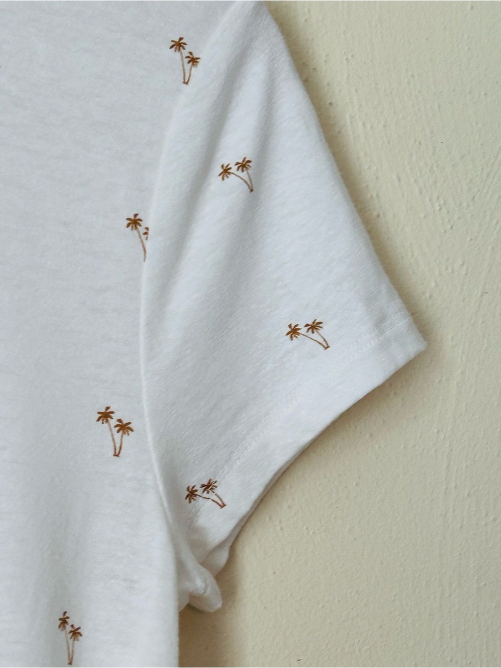 Splendid Light Cream or Off White Palm-Embroidered Short Sleeve Top Sz M - Picture 6 of 11